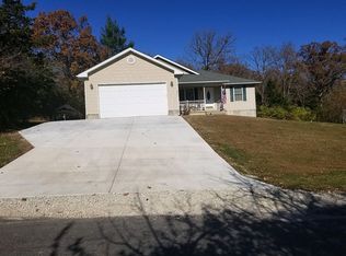 415 Briarwood Dr, Saint Clair, MO 63077