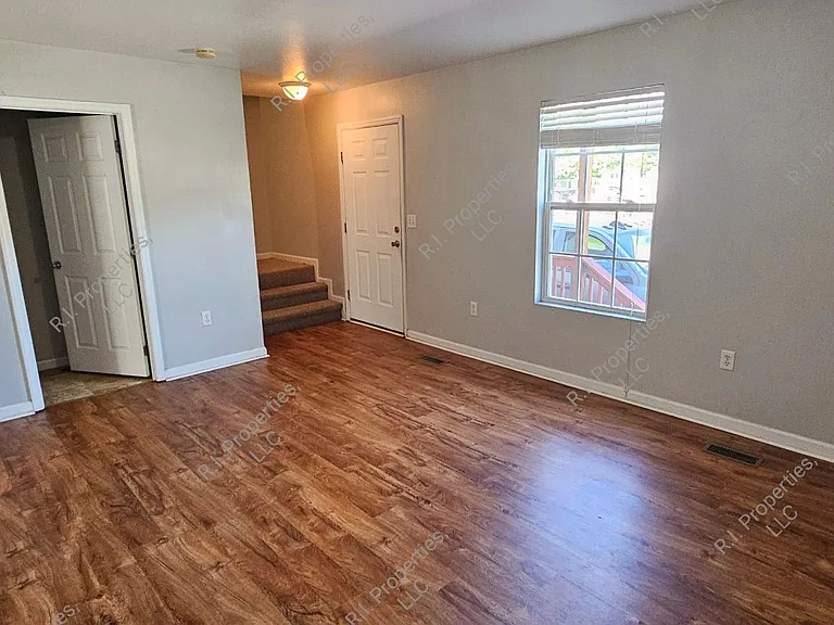 2080 Railroad St #2 — Photo 3