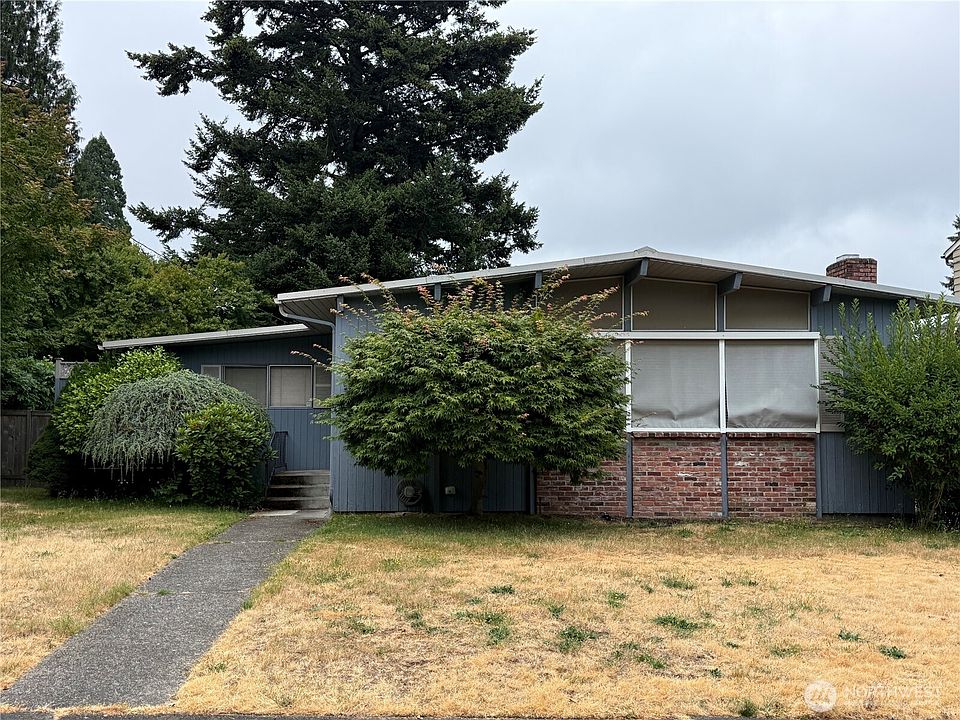 1st image of 6024 33rd Avenue NE