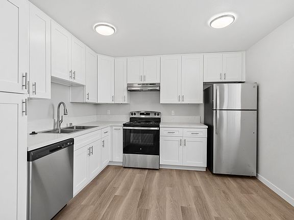5th image of 4265-4275 Chamoune Ave #18