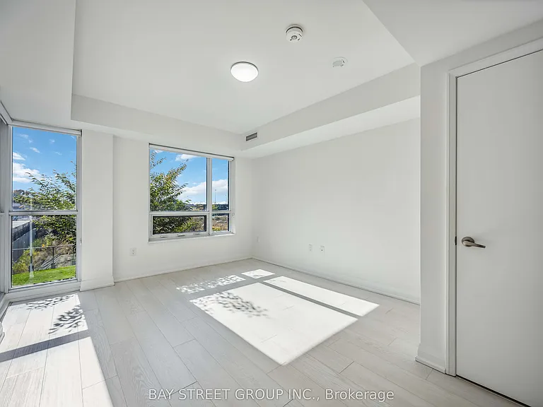 30 Gibbs Rd #Townhouse 101 — Photo 11
