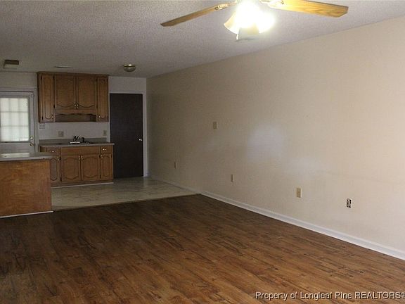 2nd image of 2411 Oak St