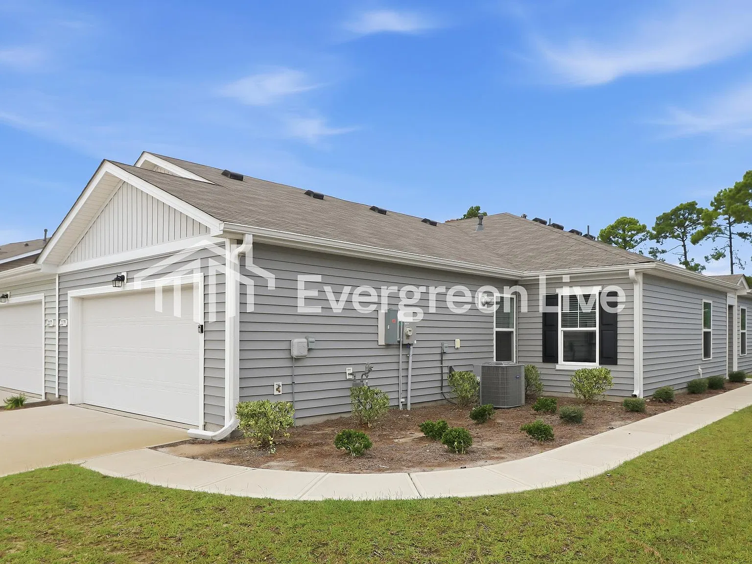 4 bed, 2.0 bath, 1597 sqft, $1,745 — Photo 1