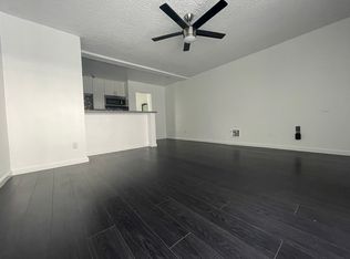 6554 La Mirada Ave #Q8, Los Angeles, CA 90038