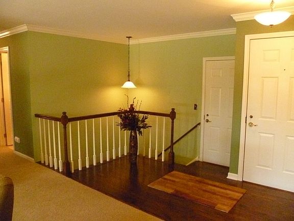 Foyer-Staircase to Lower Level