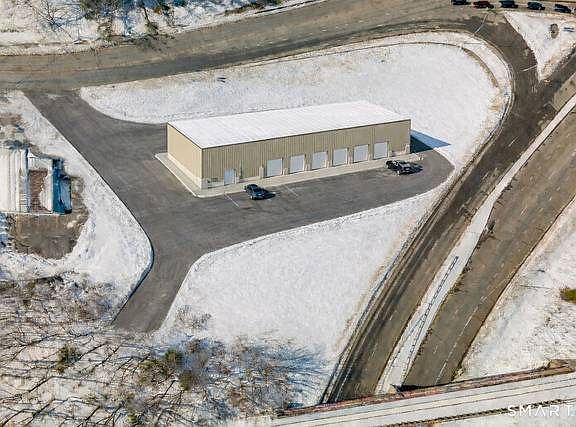 5th image of 20 Wauregan Rd