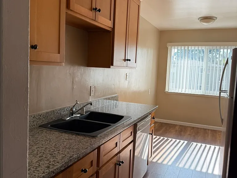 755 E Duane Ave #H — Photo 25