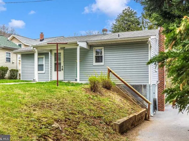 3712 S Mountain Rd — Photo 5