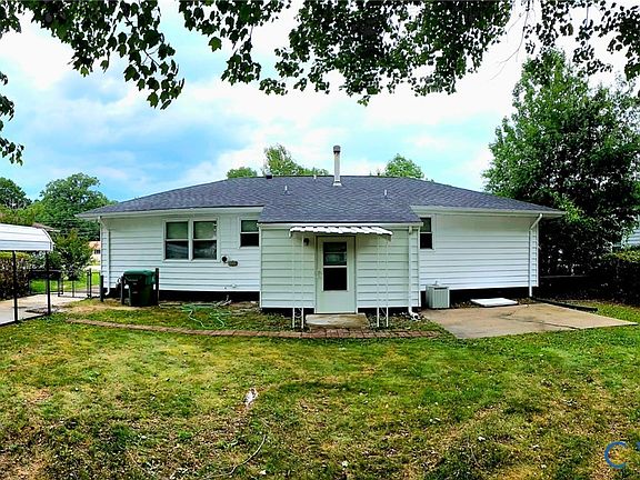 4th image of 426 Holly Hill Dr