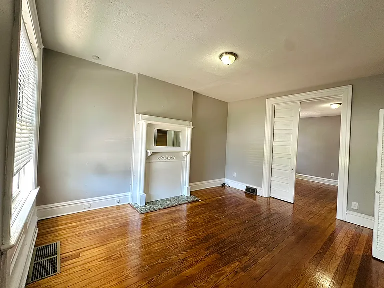 3201-3209 Arsenal St #3205 — Photo 6