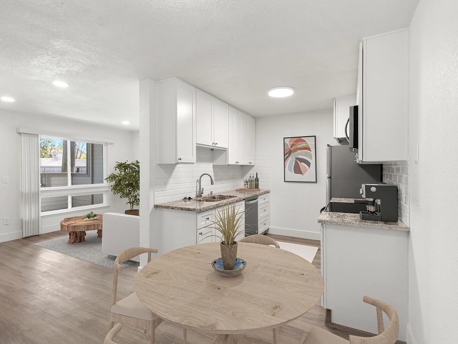 The Huntley Apartments — Photo 2