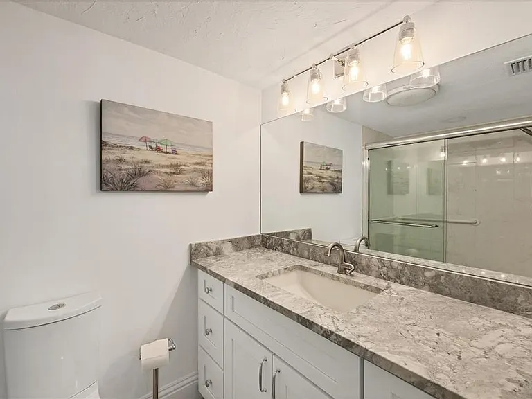 500 S Washington Dr #11A — Photo 17