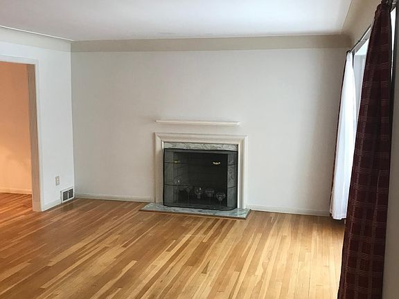 Another shot of living room