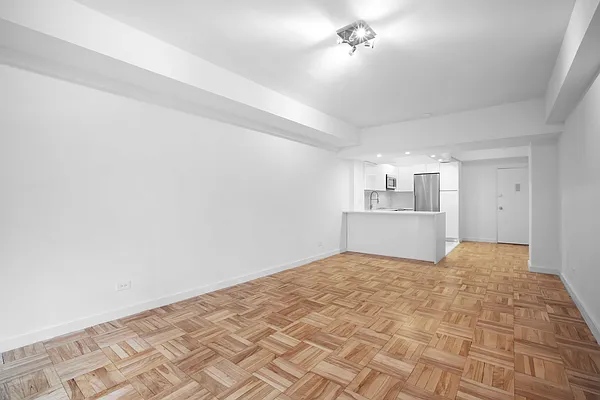 Rented by Avenues Real Estate | media 7