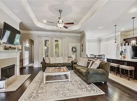4th image of 618 Lakewood Northshore Dr