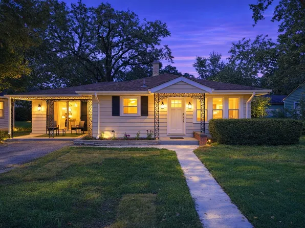1020 E 61st Pl, Merrillville, IN 46410