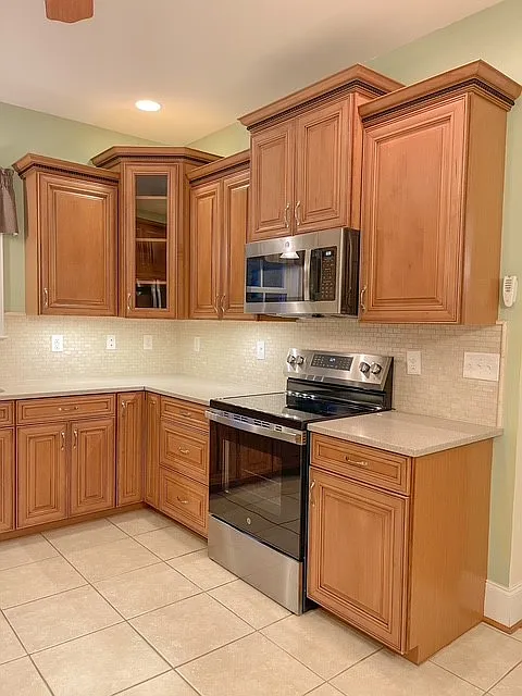 3 bed, 2.5 bath, 2070 sqft, $3,000 — Photo 4