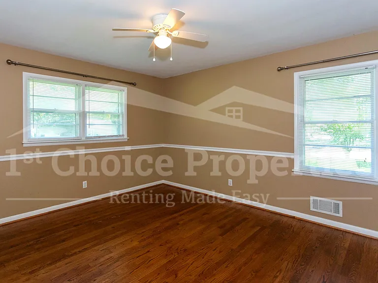 2050 Pinehurst Dr — Photo 13