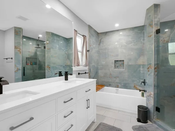 111 BEECHWOOD LN, San Antonio, TX 78216