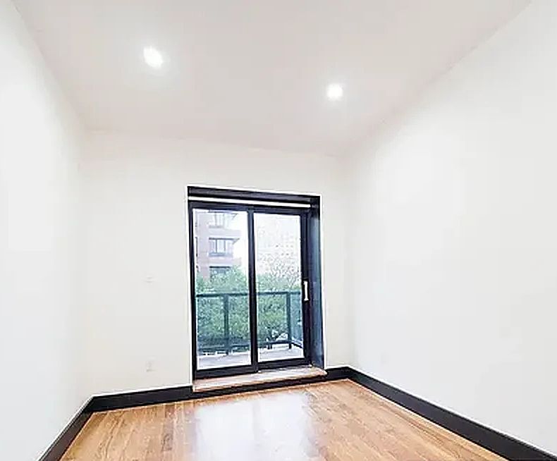 1st image of 179 Putnam Ave APT 1L