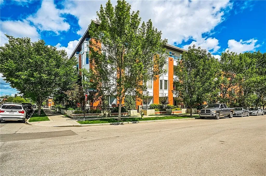 407 BellaCitta - 830 Centre Ave NE — Photo 3