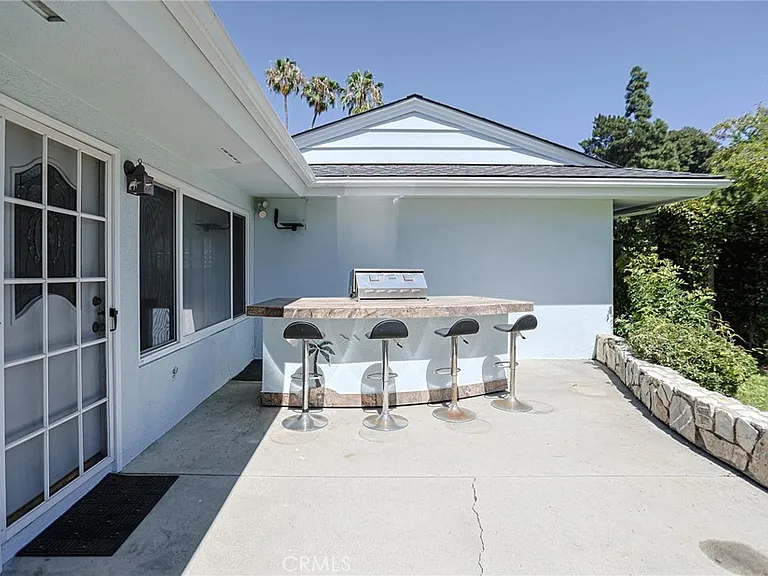 1200 W Rowan St — Photo 17