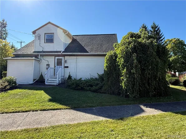 4801 N Bailey Ave, Amherst, NY 14226
