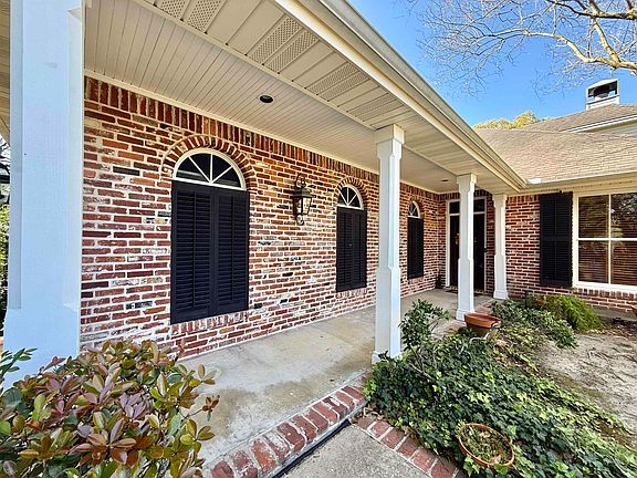 3rd image of 7950 Collier Rd