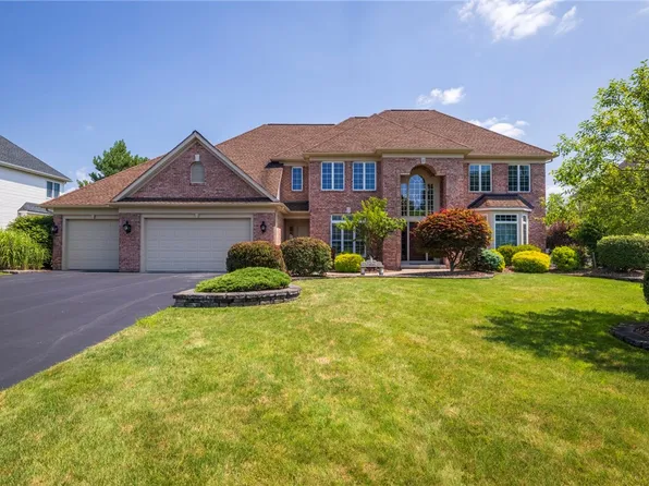 15 Brunson Way, Penfield, NY 14526