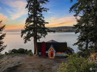 4230 Jones Rd, Oak Harbor, WA 98277