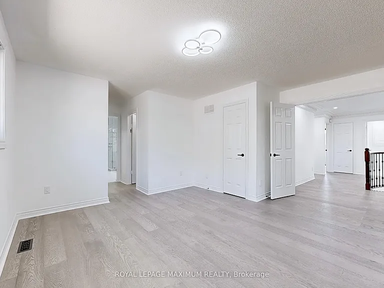 22A Waltham Cres — Photo 24