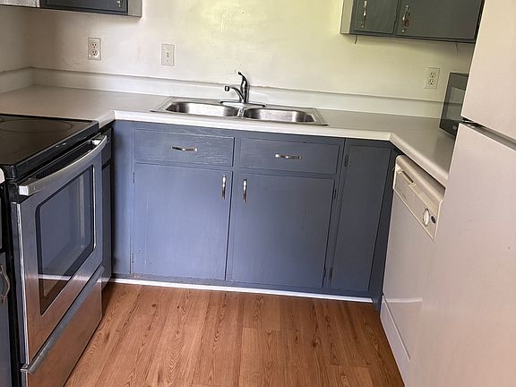 4th image of 217 S Foss St APT C302