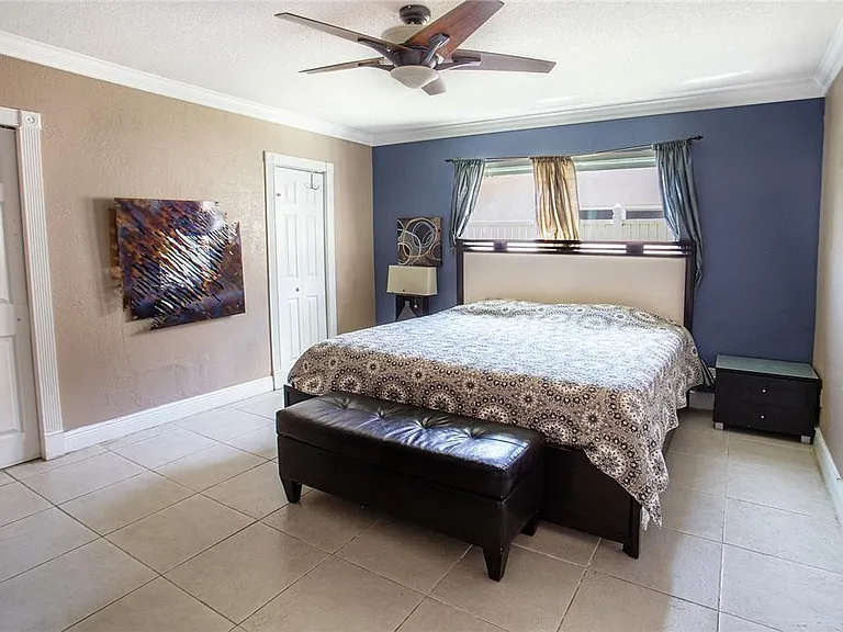 360 SE 12th Ave — Photo 30