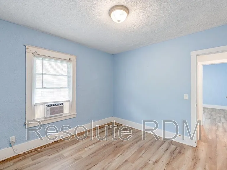 1308 E Taylor St — Photo 18