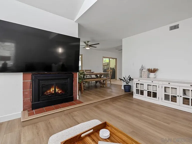 5959 El Escorial Way — Photo 10