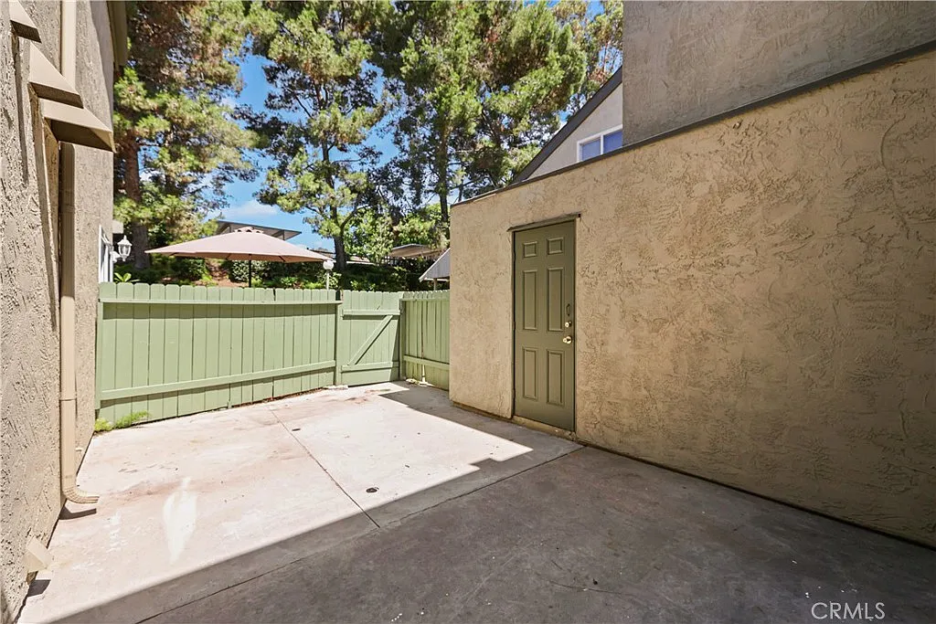 3 bed, 1.5 bath, 1262 sqft, $3,500 — Photo 4