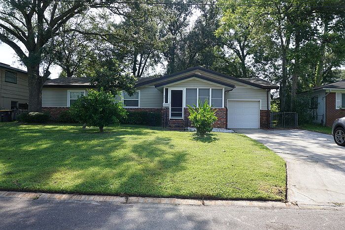 1st image of 5011 Romilly Dr E