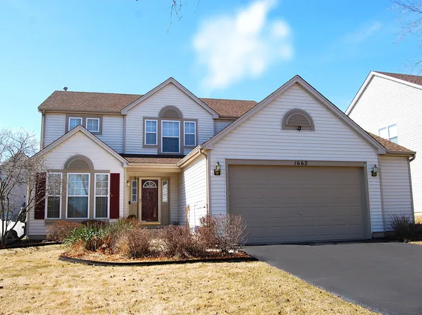 1662 Vista Lake Dr, Antioch, IL 60002