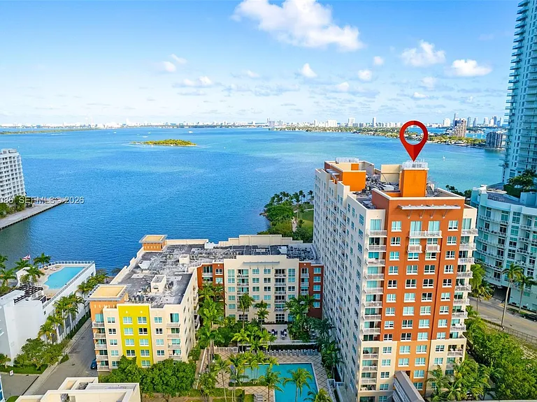 2000 N Bayshore Dr #909 — Photo 37
