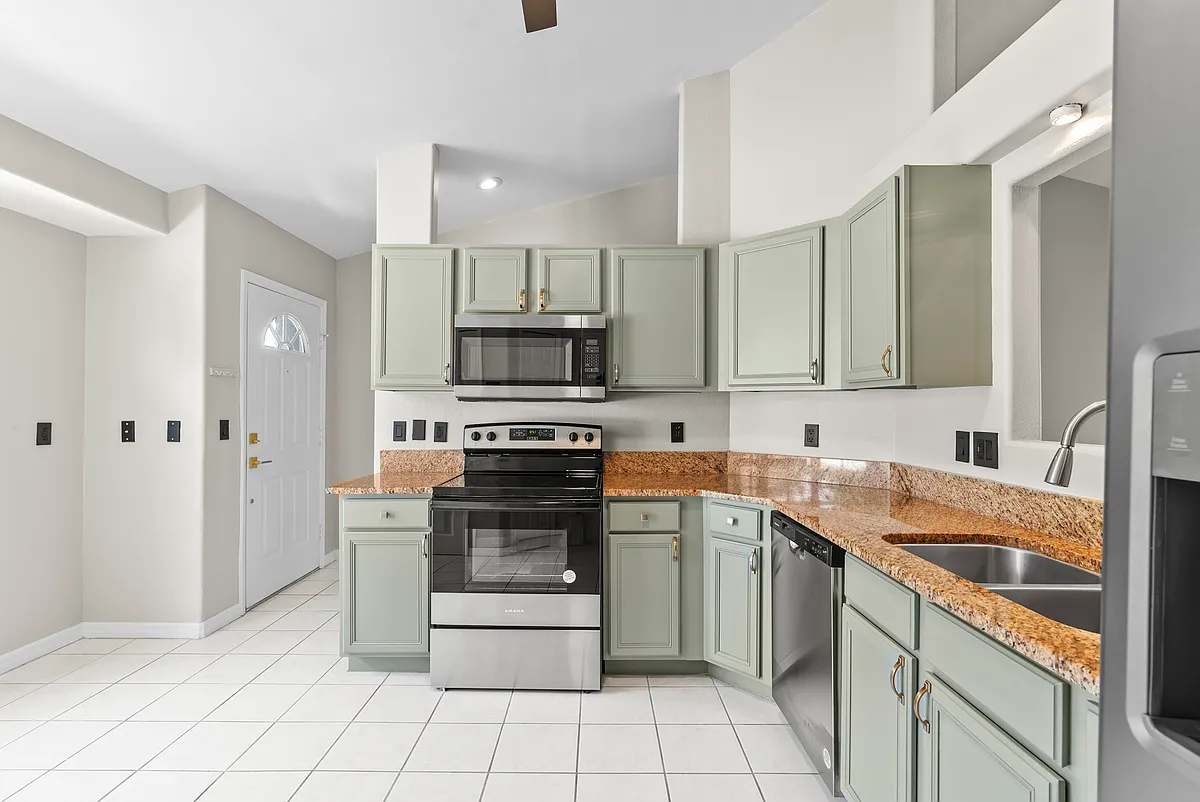 Building Photo - 1709 Powder Ridge Dr