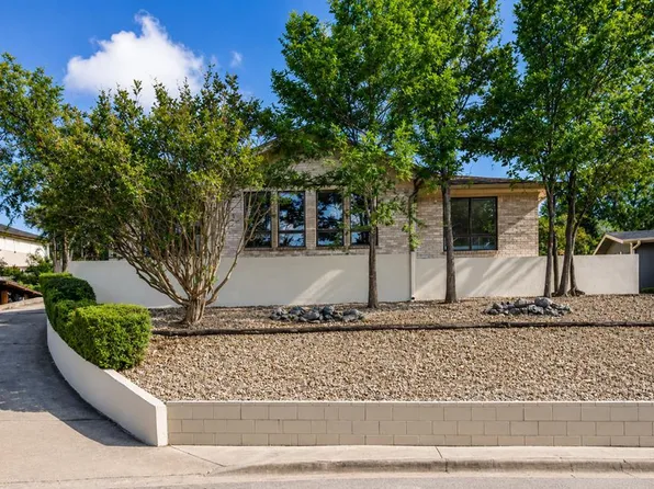 1307 Malibu Dr N, Kerrville, TX 78028
