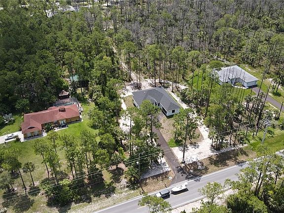 3rd image of 1240 Everglades Blvd S