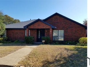 2800 Beau Dr, Mesquite, TX 75181