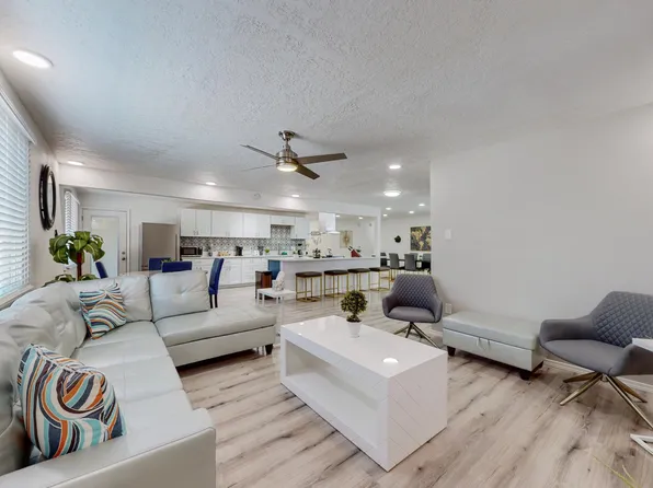 1621 Lafayette Dr NE, Albuquerque, NM 87106