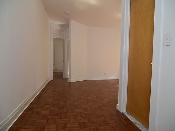 5th image of 611 W 180th St APT 9