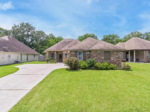 29113 Honeysuckle Ln, Livingston, LA 70754