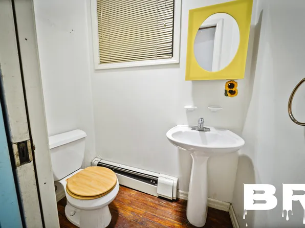 681 Argyle Road image 13 of 25