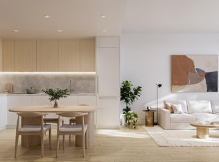 592 Harrison Ave #207, Coquitlam, BC V3J 3Z6