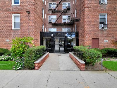 2461 E 29th St APT 3F, Brooklyn, NY, 11235