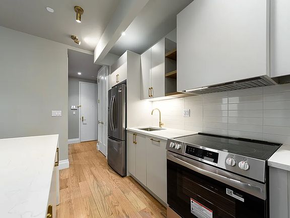 4th image of 135 Russell St #3A